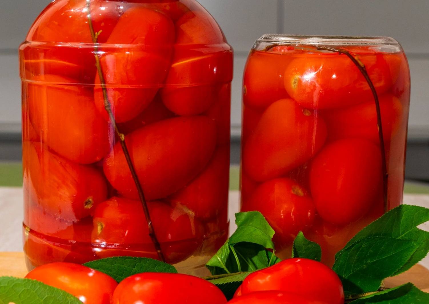 Маринованные помидоры на зиму: 11 простых и очень вкусных рецептов