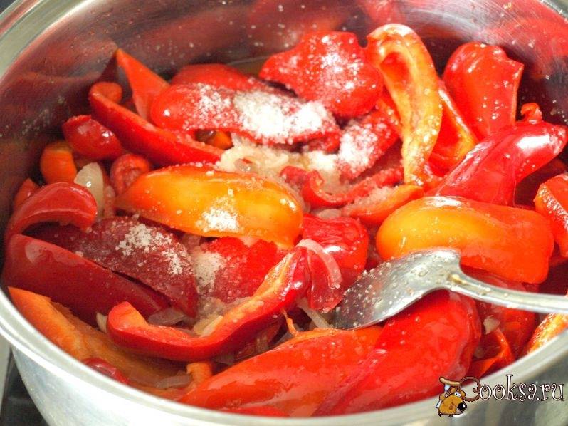 Аджика из помидоров и чеснока : 8 классических рецептов вкусной аджики