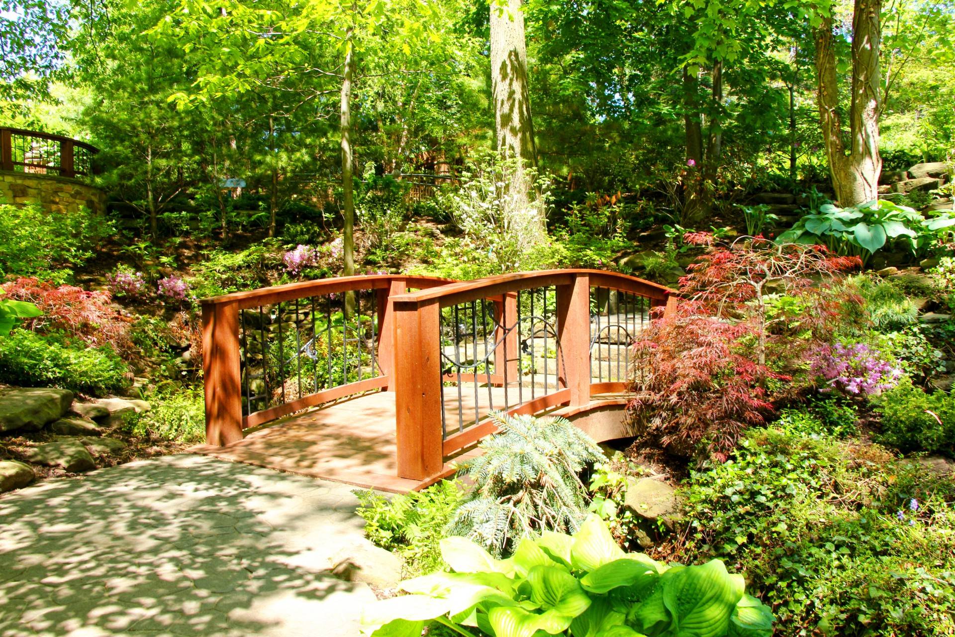 Садовые декоративные мостики в ландшафтном дизайне своими руками
