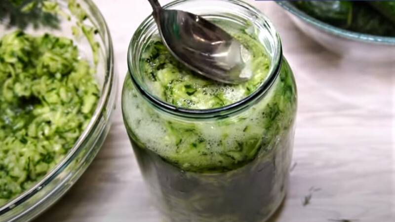 5 рецептов овощного салата на зиму, секреты приготовления