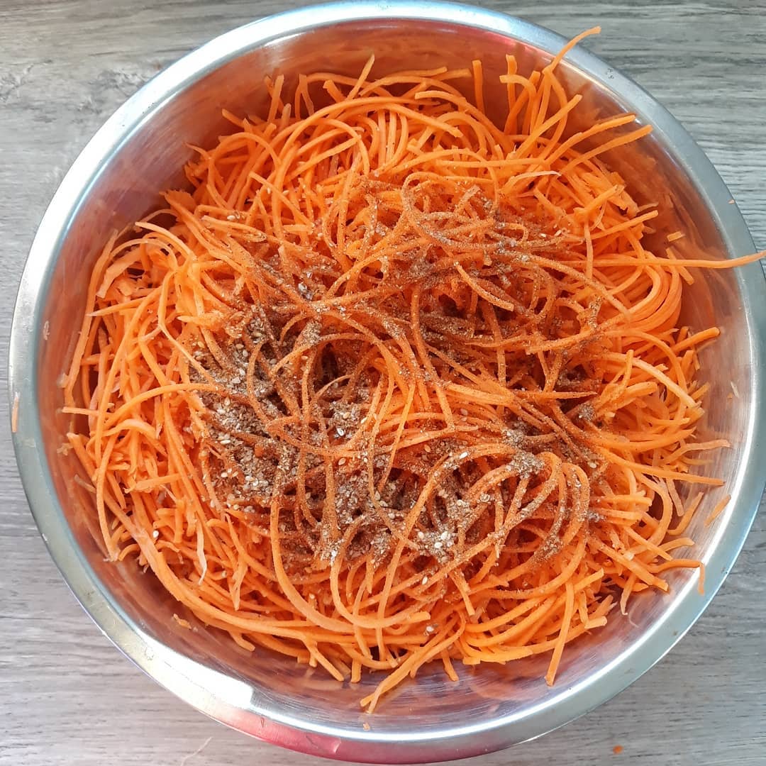 Морковь по-корейски - как сделать дома, специи и ингредиенты для заправки, технология с видео