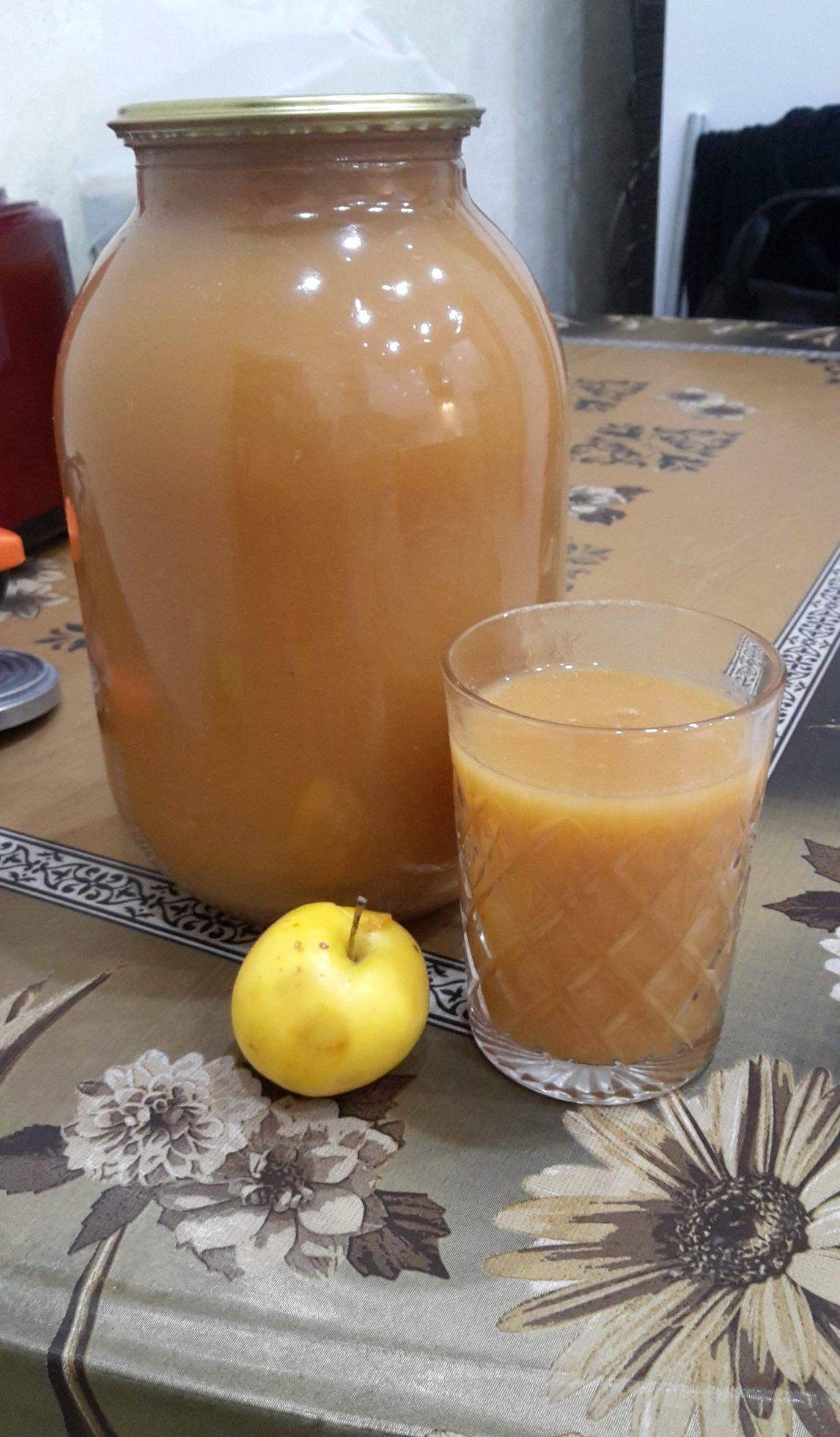 Яблочный сок на зиму через соковыжималку и в соковарке, чистый и купажированный