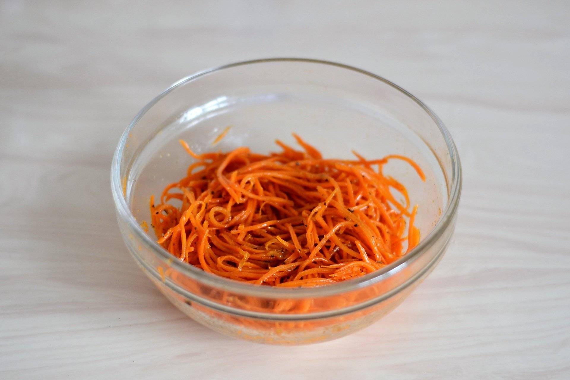 Рецепты маринования моркови по-корейски в домашних условиях на зиму в банки со стерилизацией и без