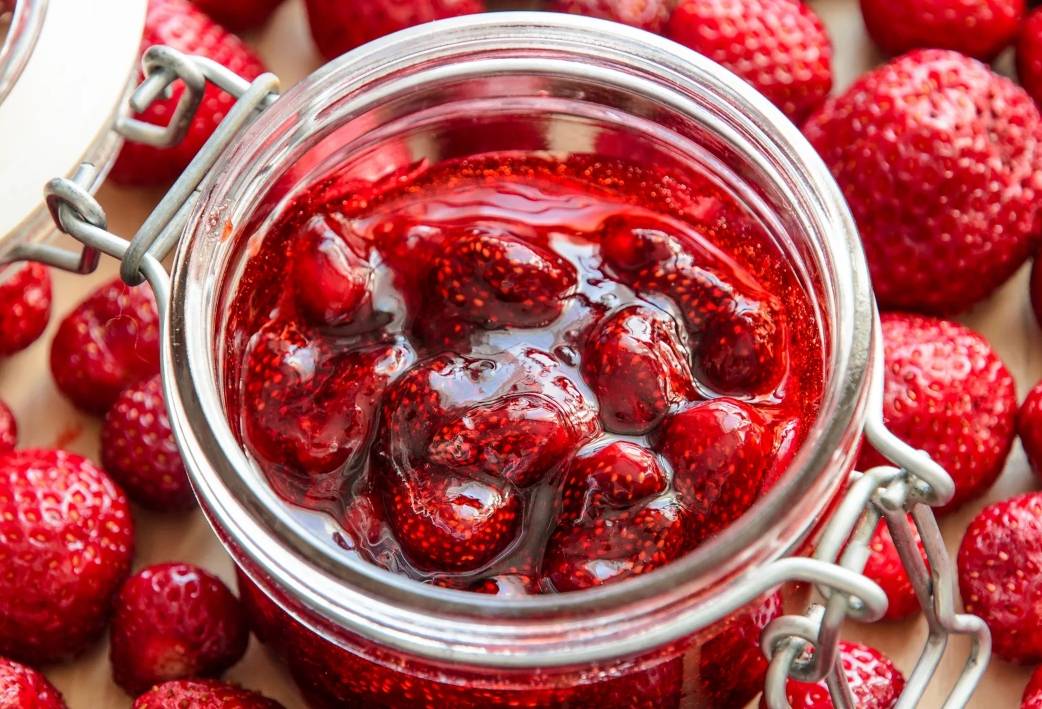 Варенье из клубники с целыми ягодами "5 минутка": классические рецепты с фото