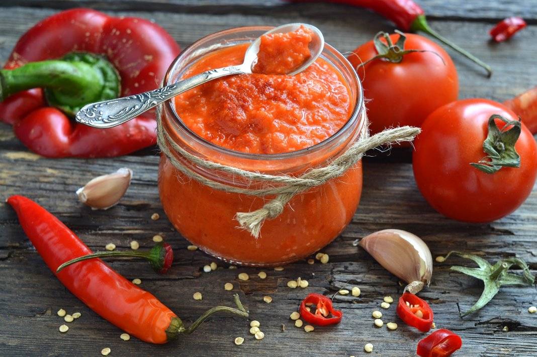 Томатный соус на зиму в домашних условиях — 7 простых рецептов из помидор