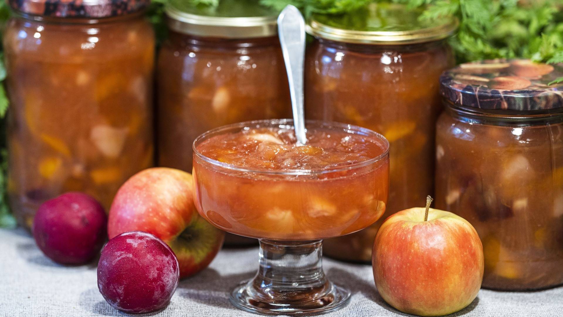 Оригинальные рецепты яблочного варенья на зиму: 6 вариантов