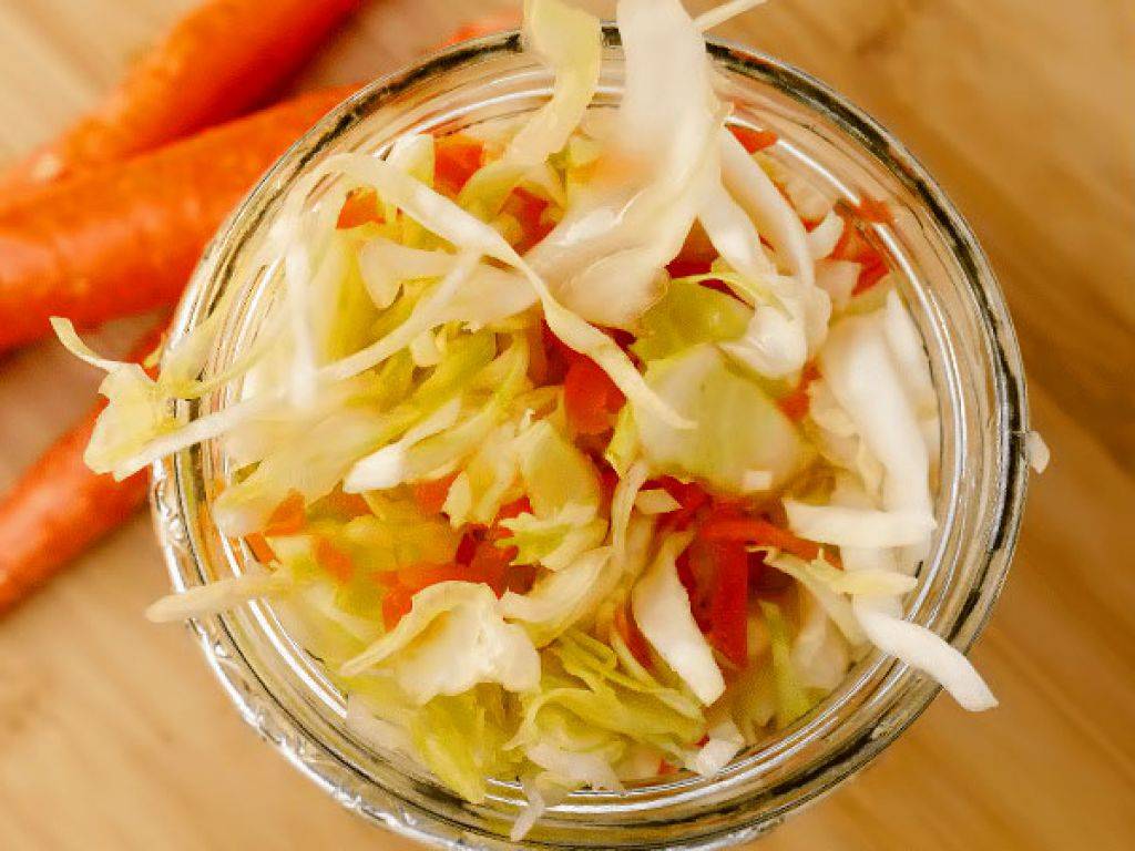Хрустящая маринованная капуста быстрого приготовления – рецепты с уксусом и без