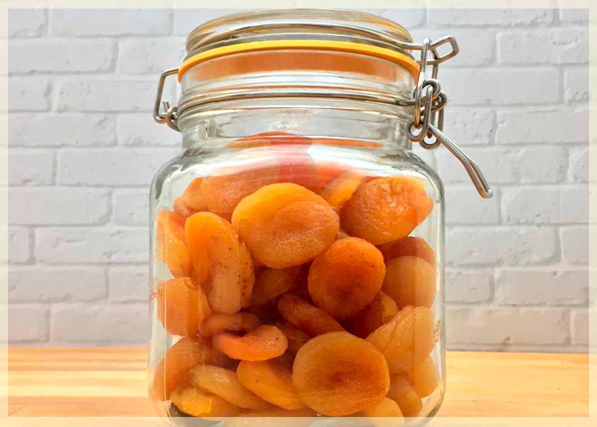 Как правильно хранить сушеные абрикосы в домашних условиях, лучшие места и способы