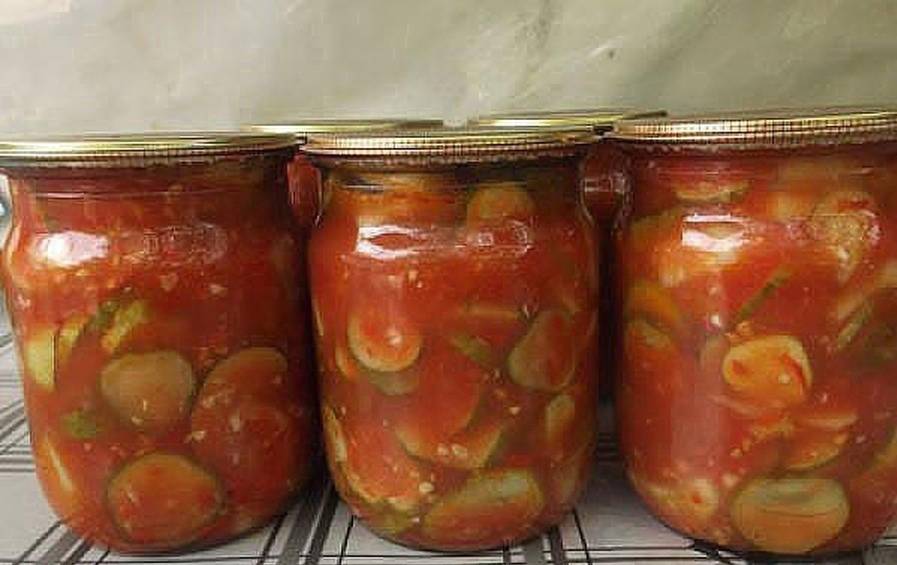 Огурцы в томатной заливке на зиму: рецепт колечками и целиком