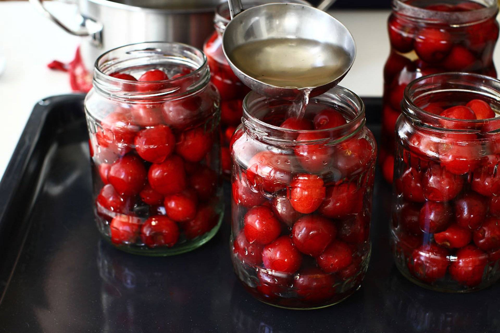 Как сделать компот из ягод на зиму по пошаговому рецепту с фото
