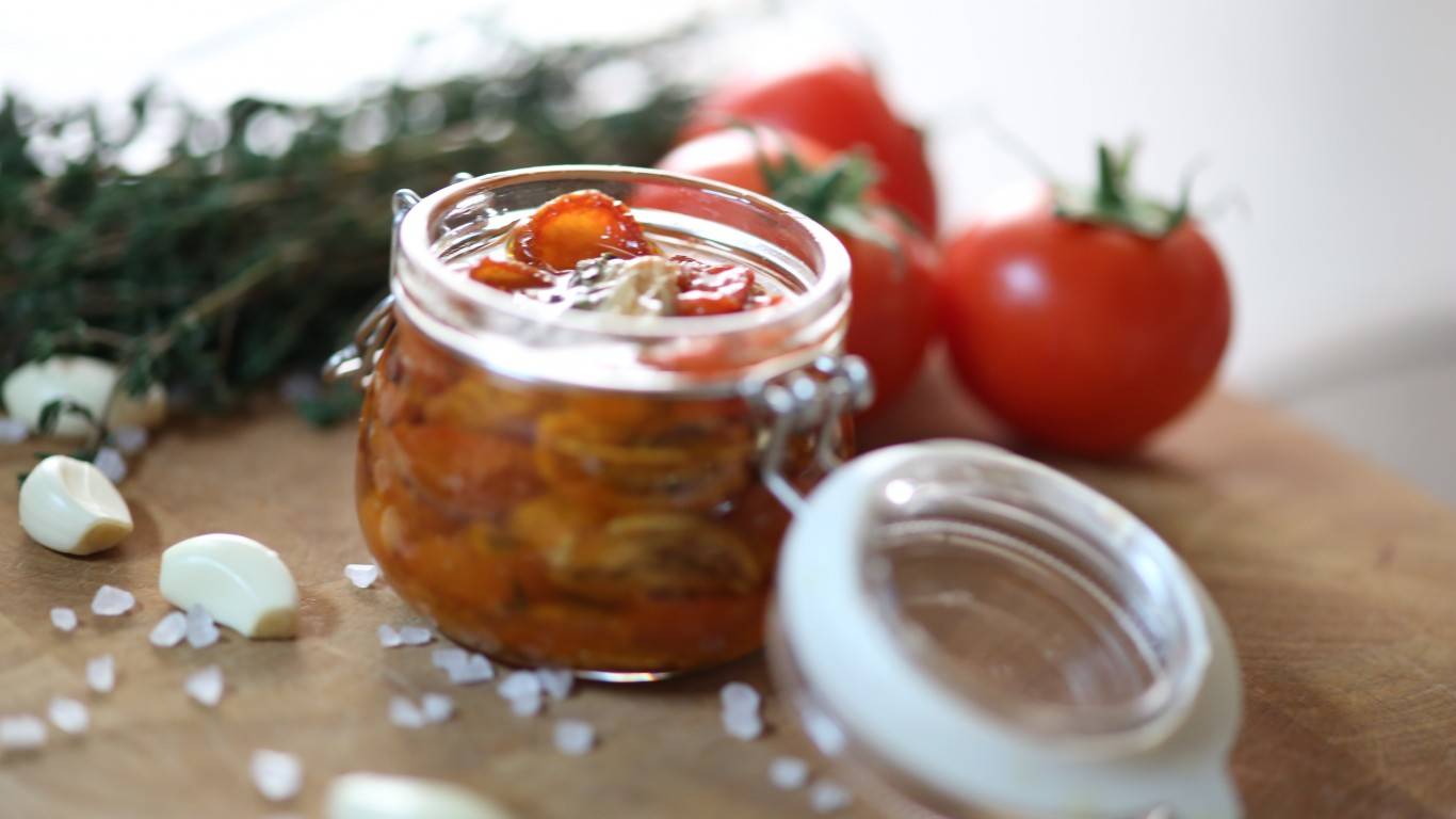 Вяленые помидоры в домашних условиях - пошаговые рецепты вяленых томатов